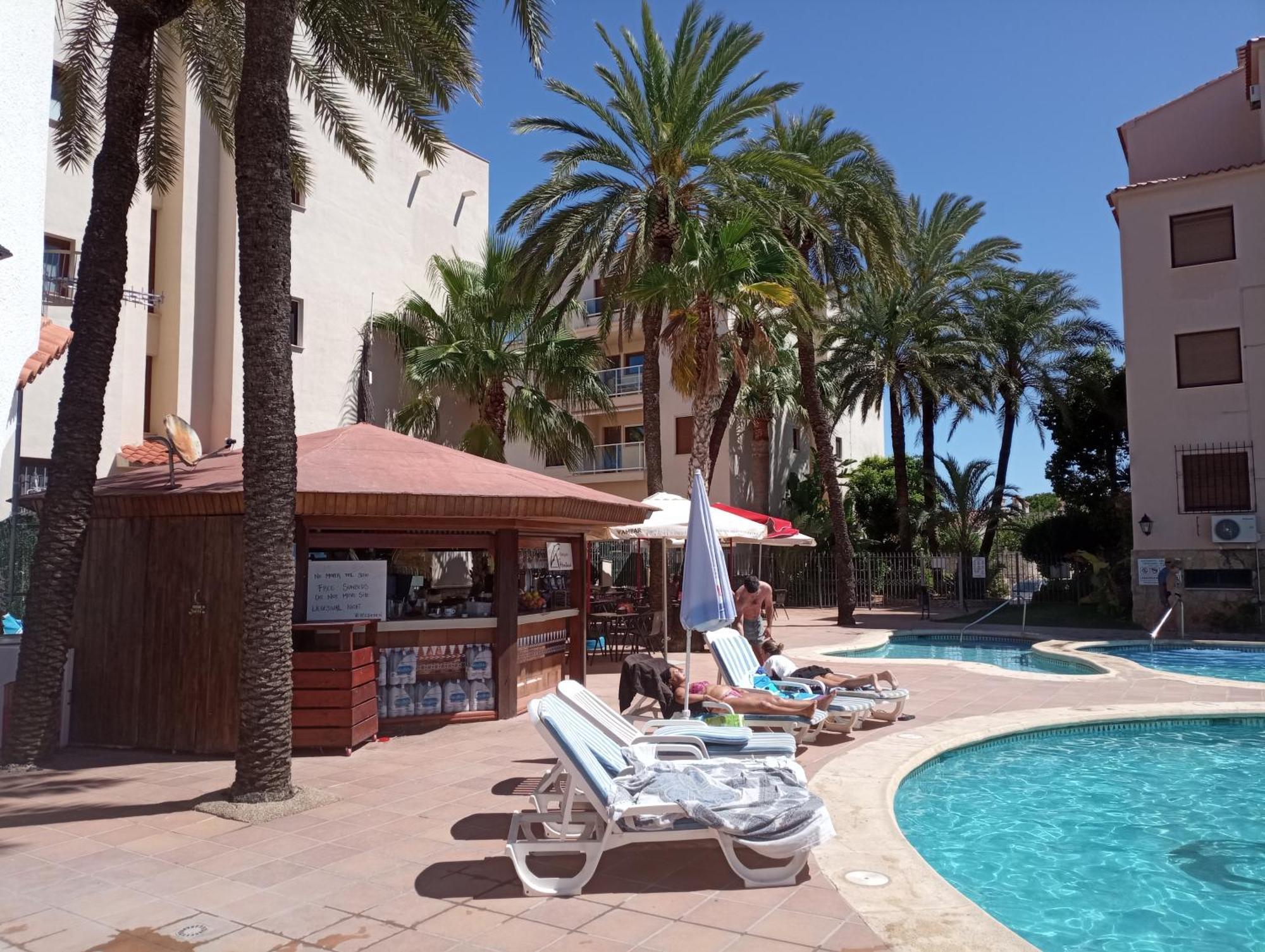 Apartamento Parchis Con Piscina Denia Eksteriør bilde